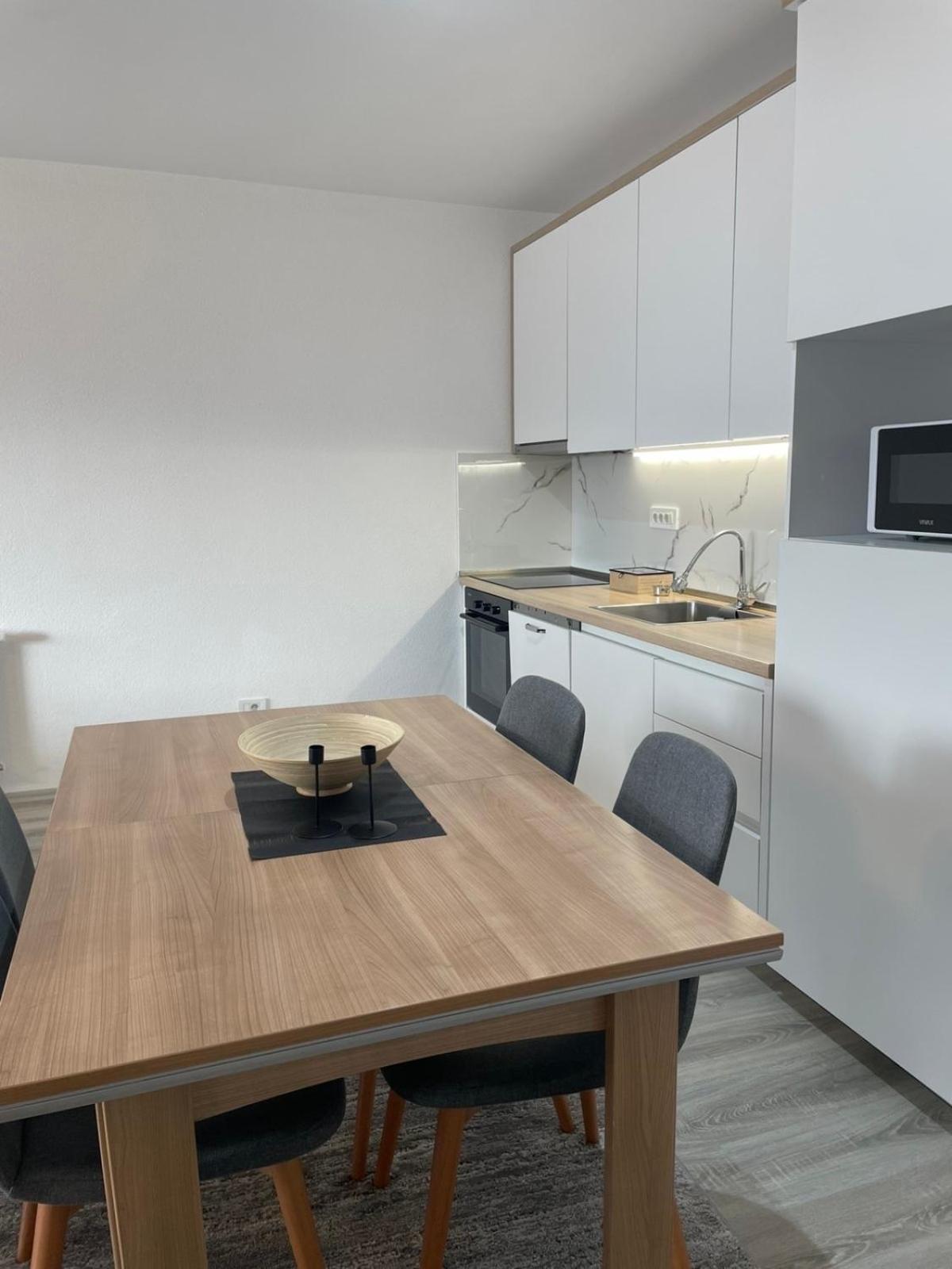 Apartment Prizreni-Free Private Parking Εξωτερικό φωτογραφία