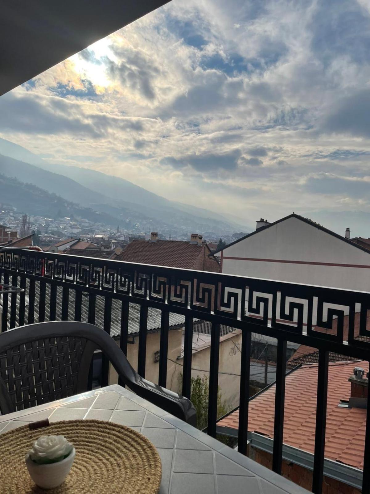 Apartment Prizreni-Free Private Parking Εξωτερικό φωτογραφία
