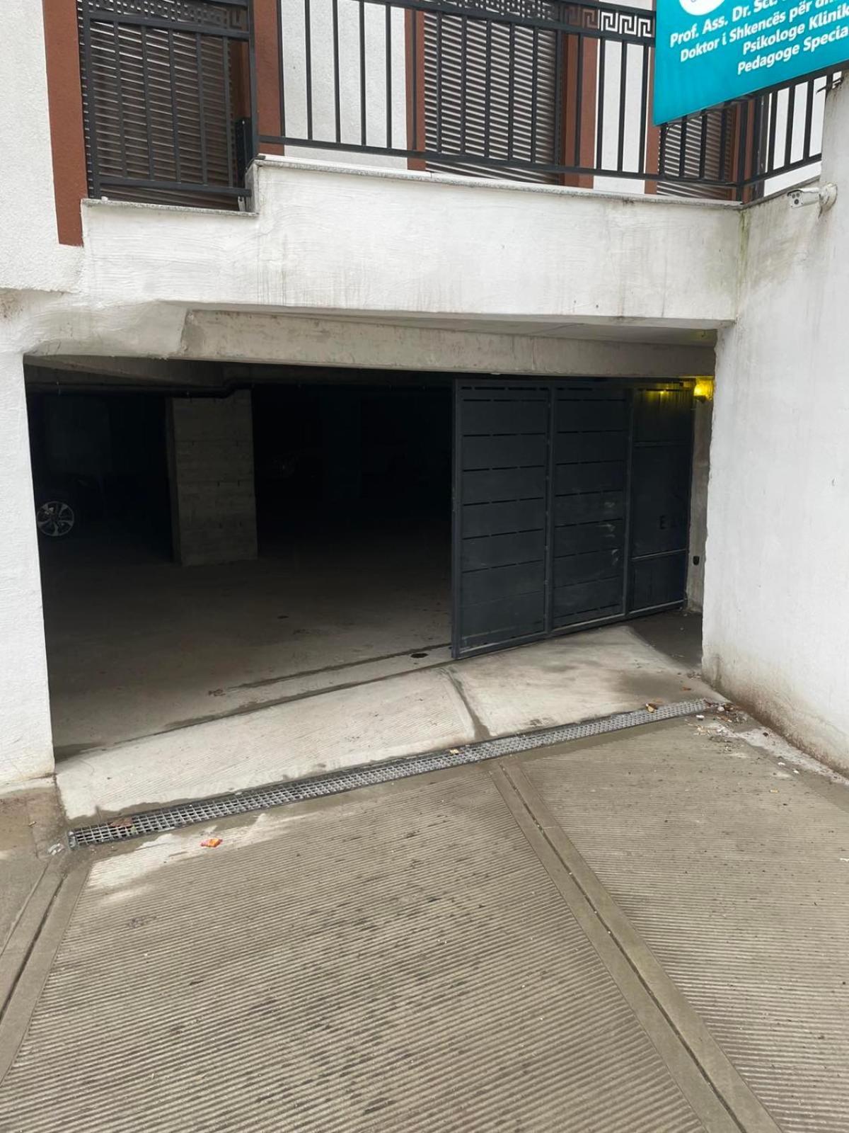 Apartment Prizreni-Free Private Parking Εξωτερικό φωτογραφία