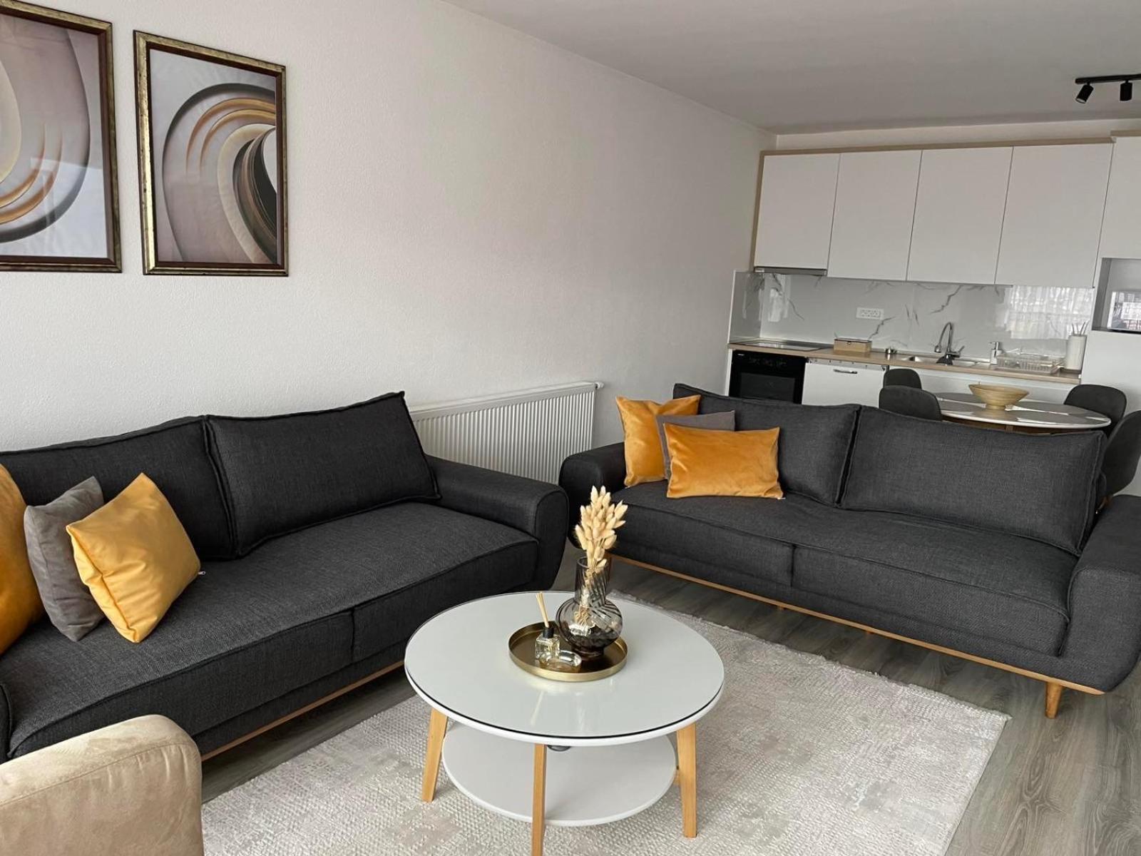 Apartment Prizreni-Free Private Parking Εξωτερικό φωτογραφία
