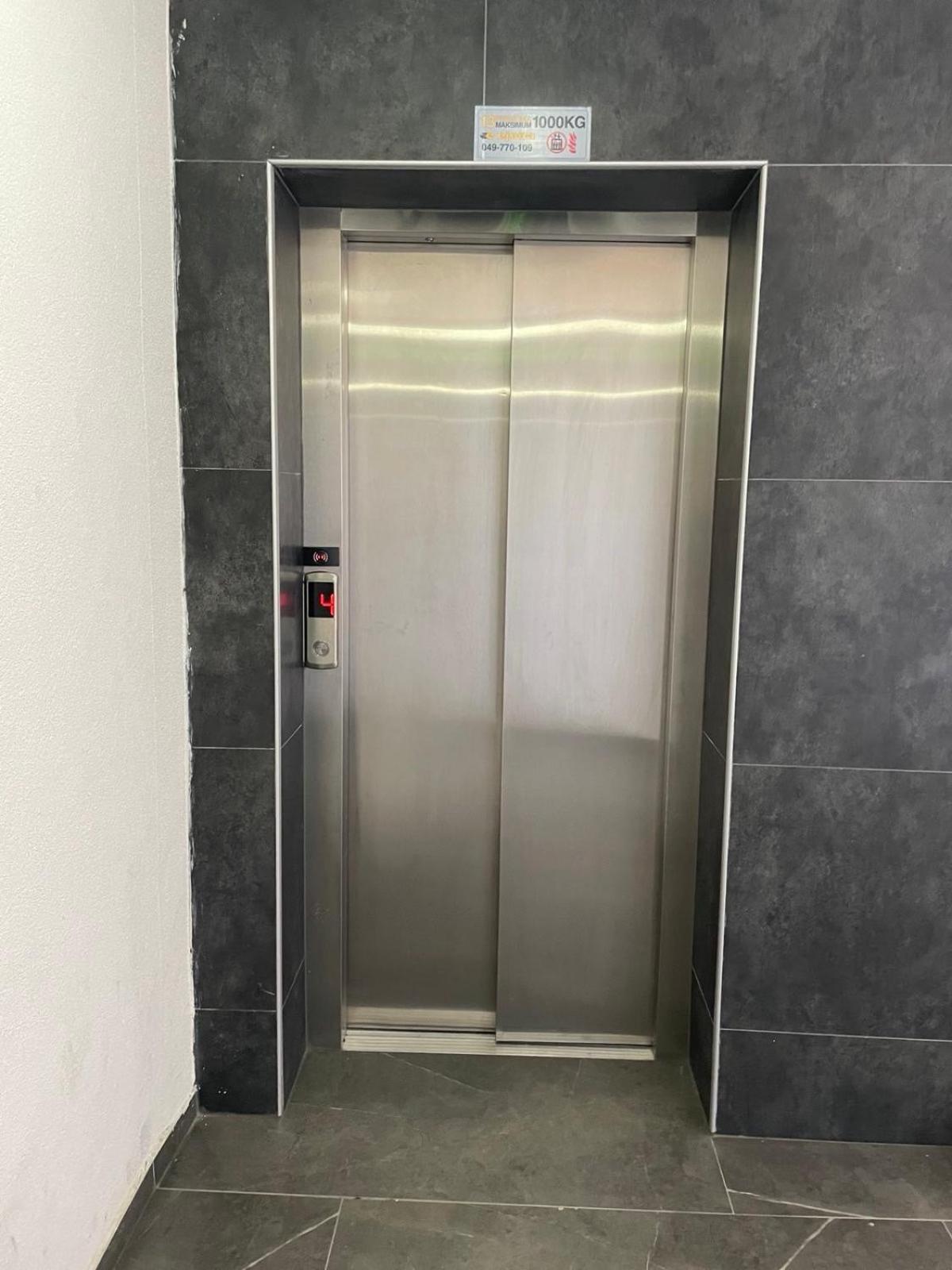 Apartment Prizreni-Free Private Parking Εξωτερικό φωτογραφία